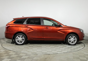 Подержанный автомобиль LADA (ВАЗ) Vesta Wagon 2018 года (4 фото)