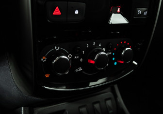 Подержанный автомобиль Nissan Terrano 2019 года (15 фото)