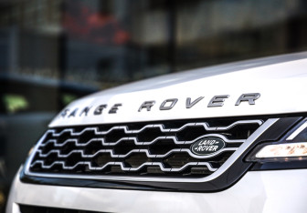 Подержанный автомобиль Land Rover Range Rover Evoque 2019 года (10 фото)