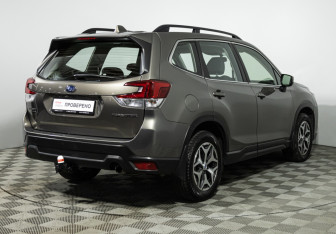Подержанный автомобиль Subaru Forester Suv 2021 года (5 фото)