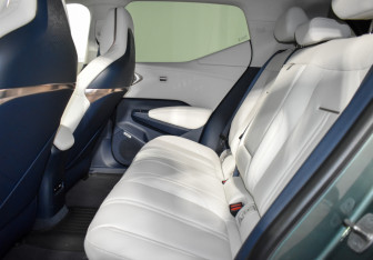 Подержанный автомобиль Zeekr X 2023 года (13 фото)