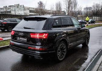 Подержанный автомобиль Audi Q7 2018 года (4 фото)