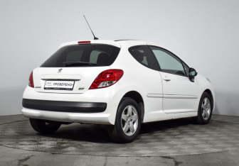 Подержанный автомобиль Peugeot 207 Hatchback 2010 года (5 фото)