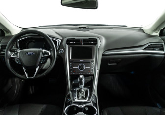 Подержанный автомобиль Ford Mondeo Sedan 2015 года (13 фото)