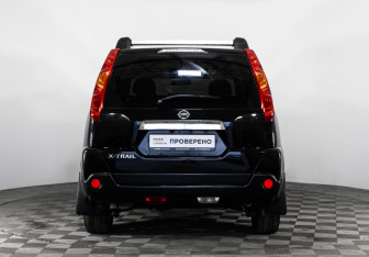 Подержанный автомобиль Nissan X-Trail 2007 года (6 фото)