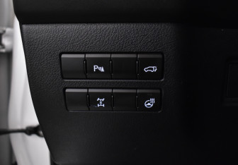 Подержанный автомобиль Lexus NX 2016 года (20 фото)