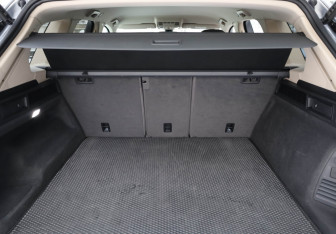 Подержанный автомобиль Volkswagen Touareg 2021 года (23 фото)