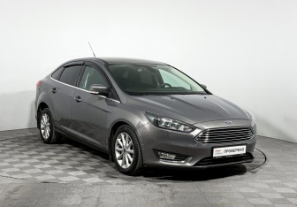 Подержанный автомобиль Ford Focus Sedan 2016 года (3 фото)