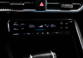 Подержанный автомобиль Kia K5 2021 года (19 фото)