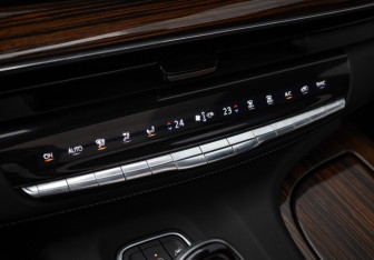 Подержанный автомобиль Cadillac Escalade Suv 2021 года (19 фото)