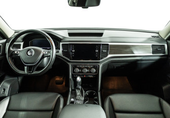 Подержанный автомобиль Volkswagen Teramont 2019 года (13 фото)
