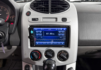 Подержанный автомобиль Saturn VUE 2003 года (17 фото)