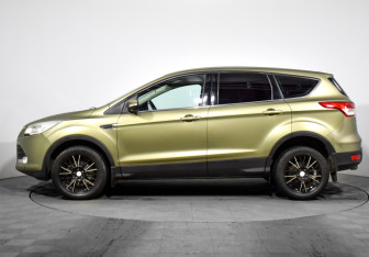 Подержанный автомобиль Ford Kuga 2014 года (8 фото)