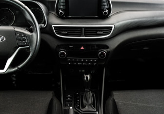 Подержанный автомобиль Hyundai Tucson 2018 года (15 фото)
