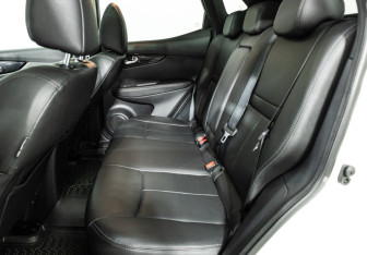 Подержанный автомобиль Nissan Qashqai 2015 года (10 фото)