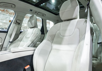 Подержанный автомобиль Volvo XC60 2019 года (26 фото)