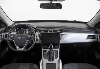 Подержанный автомобиль Geely Atlas 2018 года (8 фото)