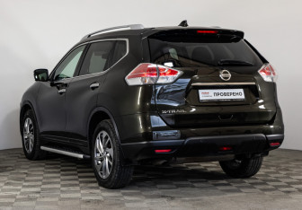 Подержанный автомобиль Nissan X-Trail 2017 года (7 фото)