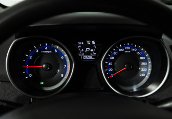 Подержанный автомобиль Hyundai Elantra Sedan 2015 года (12 фото)