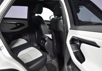 Подержанный автомобиль Land Rover Range Rover Evoque 2020 года (12 фото)