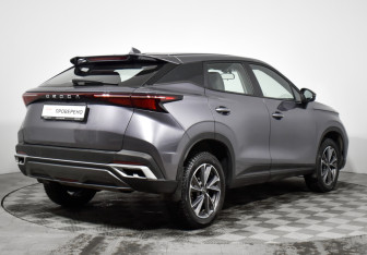 Подержанный автомобиль Omoda C5 2024 года (5 фото)