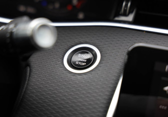 Подержанный автомобиль Land Rover Range Rover Evoque 2020 года (16 фото)