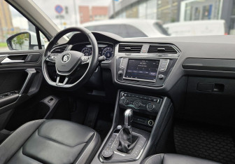 Подержанный автомобиль Volkswagen Tiguan 2017 года (15 фото)