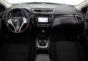 Подержанный автомобиль Nissan Qashqai 2016 года (9 фото)