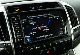 Подержанный автомобиль Toyota Land Cruiser Suv 2014 года (16 фото)