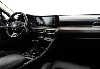 Подержанный автомобиль Kia K5 2020 года (13 фото)