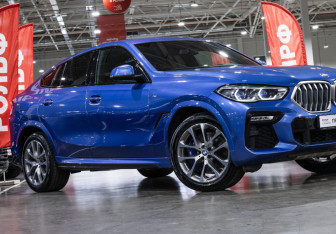 Подержанный автомобиль BMW X6 2020 года (6 фото)