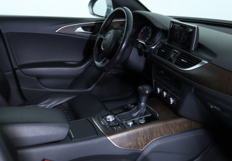 Подержанный автомобиль Audi A6 Sedan 2012 года (16 фото)