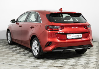 Подержанный автомобиль Kia Ceed Hatchback 2022 года (7 фото)