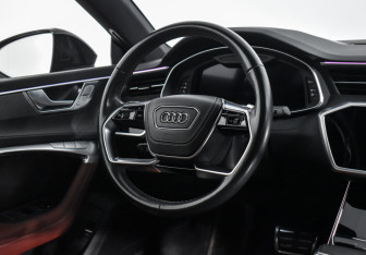 Подержанный автомобиль Audi A7 2024 года (21 фото)
