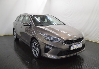 Подержанный автомобиль Kia Ceed Wagon 2019 года (3 фото)