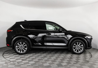 Подержанный автомобиль Mazda CX-5 2021 года (6 фото)
