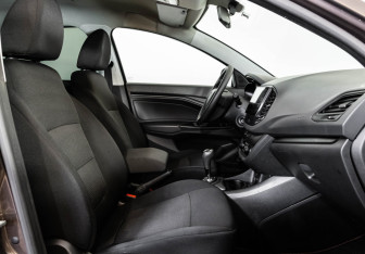 Подержанный автомобиль LADA (ВАЗ) Vesta Sedan 2017 года (17 фото)