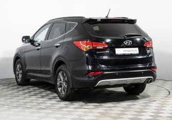 Подержанный автомобиль Hyundai Santa Fe 2014 года (7 фото)