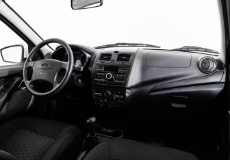 Подержанный автомобиль LADA (ВАЗ) Granta Liftback 2023 года (9 фото)