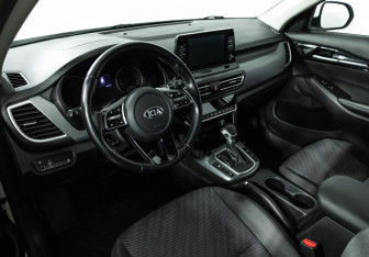 Подержанный автомобиль Kia Seltos 2020 года (11 фото)