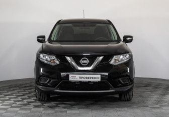 Подержанный автомобиль Nissan X-Trail 2016 года (2 фото)