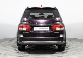 Подержанный автомобиль SsangYong Kyron 2008 года (6 фото)