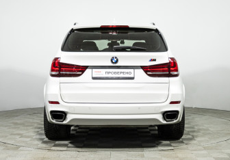 Подержанный автомобиль BMW X5 2017 года (6 фото)