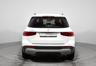 Подержанный автомобиль Mercedes-Benz GLB 2020 года (6 фото)