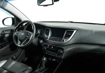 Подержанный автомобиль Hyundai Tucson 2017 года (9 фото)
