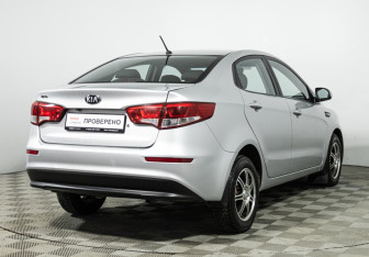 Подержанный автомобиль Kia Rio Sedan 2015 года (5 фото)