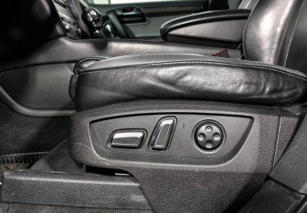 Подержанный автомобиль Audi Q7 2012 года (12 фото)