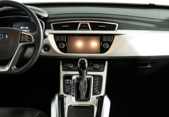 Подержанный автомобиль Geely Atlas 2022 года (14 фото)