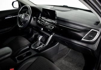 Подержанный автомобиль Kia Seltos 2021 года (13 фото)