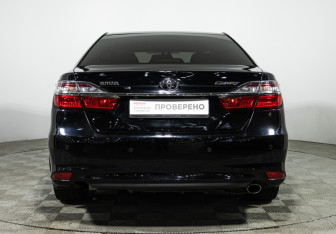 Подержанный автомобиль Toyota Camry Sedan 2016 года (6 фото)